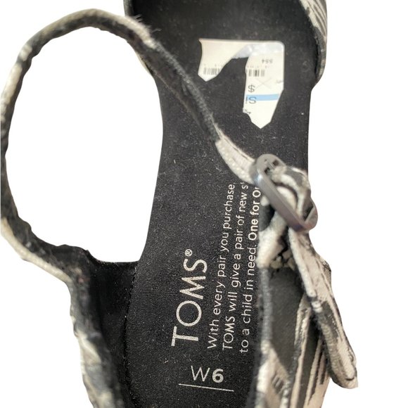 Womens TOMS Wedge Sandals size 6 Black White Strappy Open Toe Ankle Strap NEW - Picture 8 of 8